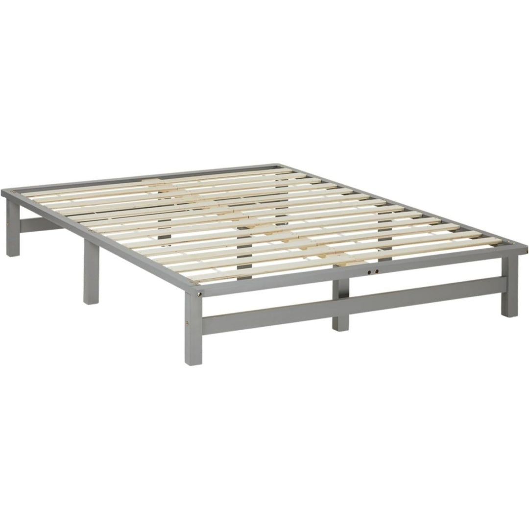 Palettenbett - Bettgestell mit Lattenrost Futonbett aus Kiefer Massivholz Grau lackiert 140x200 cm 28 cm Hoehe ideal fuer Jugendzimmer WG Gaestezimmer